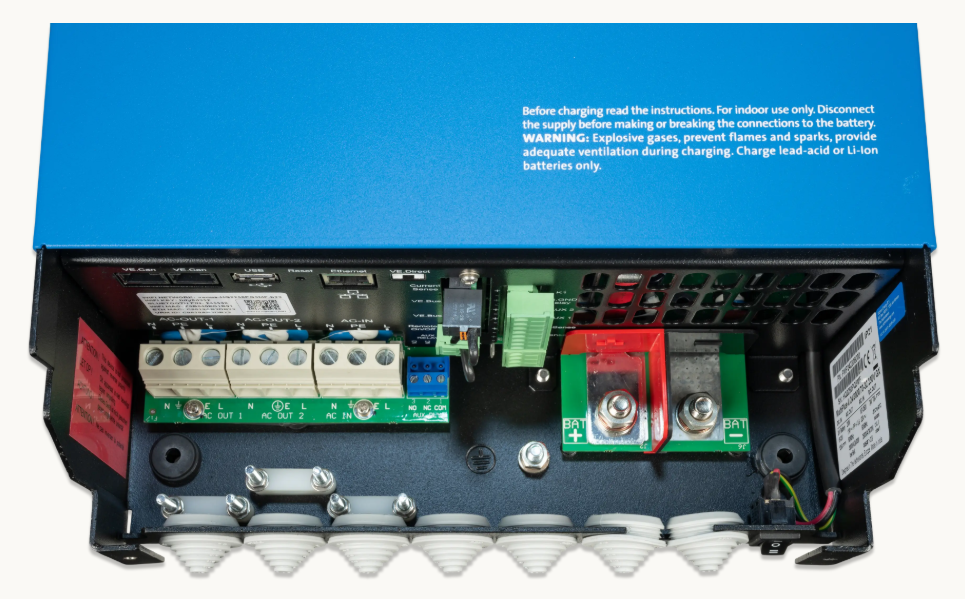 FotoSmall: Victron_InversorCargador_MultiPlus_II_24300070-32_230V_GX(2)